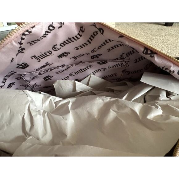 JUICY COUTURE Juicy Lovers Club Weekender Travel Bag Black/Pink Diamond - Picture 9 of 9